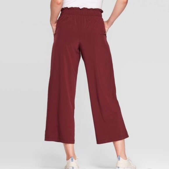 JoyLab High-Waisted Wide Leg Capri Burgundy Ruffle - Picture 2 of 8